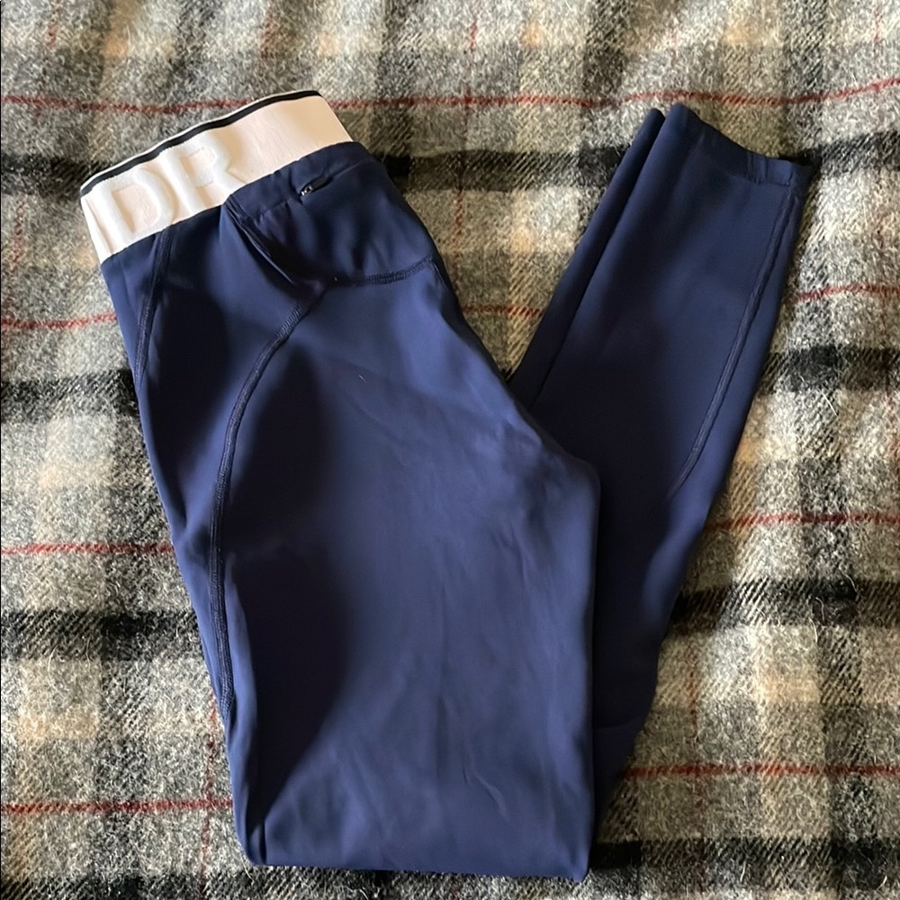 NWOT LNDR marvel leggings size small US 4-6 carbon38 lndr leggings yoga